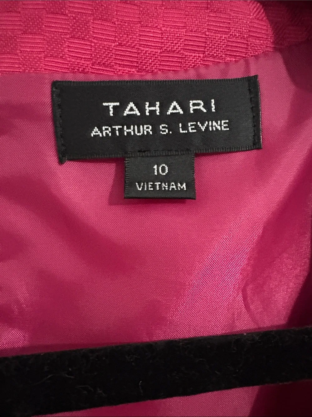 Tahari Arthur S. Levine Fuchsia Sleeveless Midi Sheath Dress with Gold Hardware